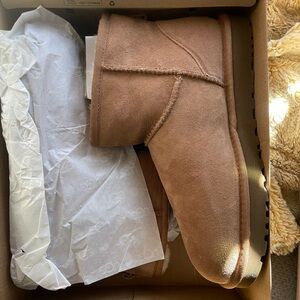 ugg classic mini 2s